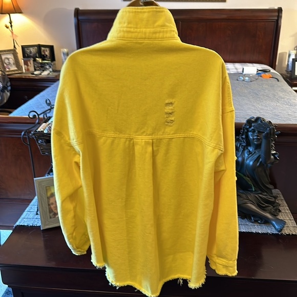 NWT Yellow DistressedJean Jacket with High/Low Length - Picture 9 of 11